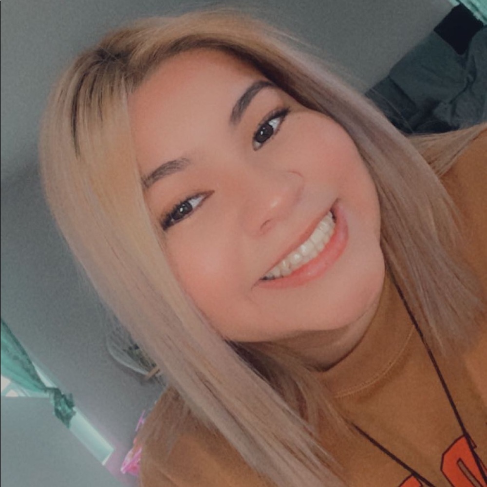 Meet your Posher, Stephanie